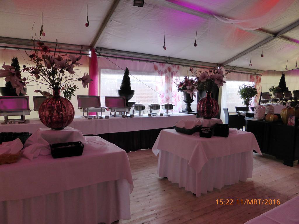 Hotel Restaurant Cafe Houben Nunhem Esterno foto